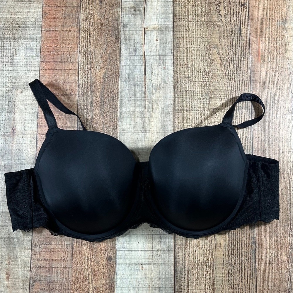 Torrid Curve Black Lace Underwire Bra Plus Size 50C Molded Cup PLUS
